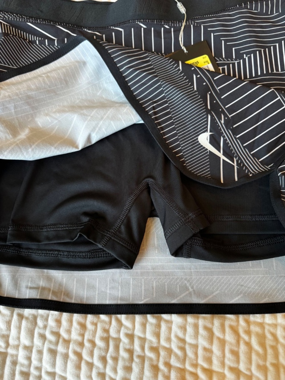 Nike Golf / Tennis Skort size S NEW - Picture 3 of 4